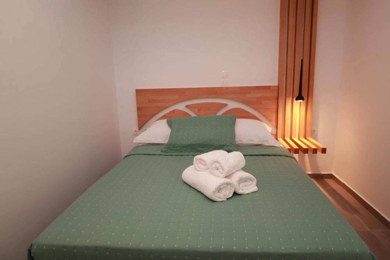 Cane'S Family Guest House Пломарион Экстерьер фото